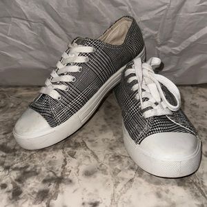 Forever 21 Houndstooth Print Tennis Shoe